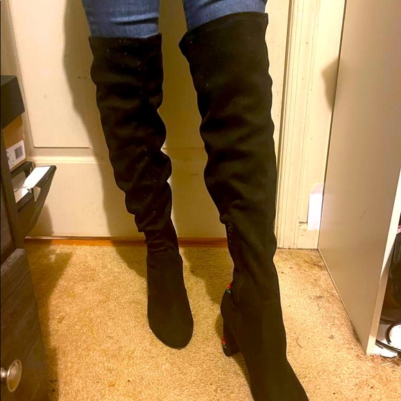 Boots - Picture 4 of 4